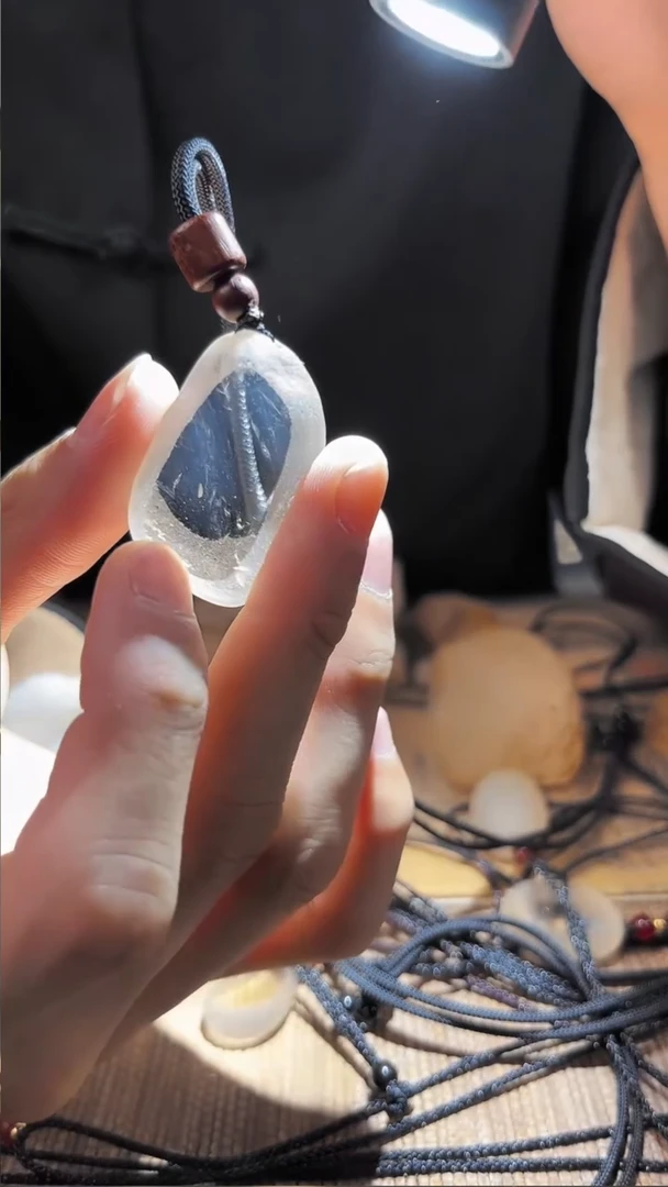 未镶嵌吊坠(赠链)水晶水晶