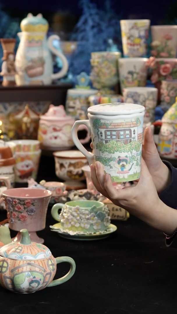 摆件陶望*眼景德镇釉下彩手绘设计师款陶瓷