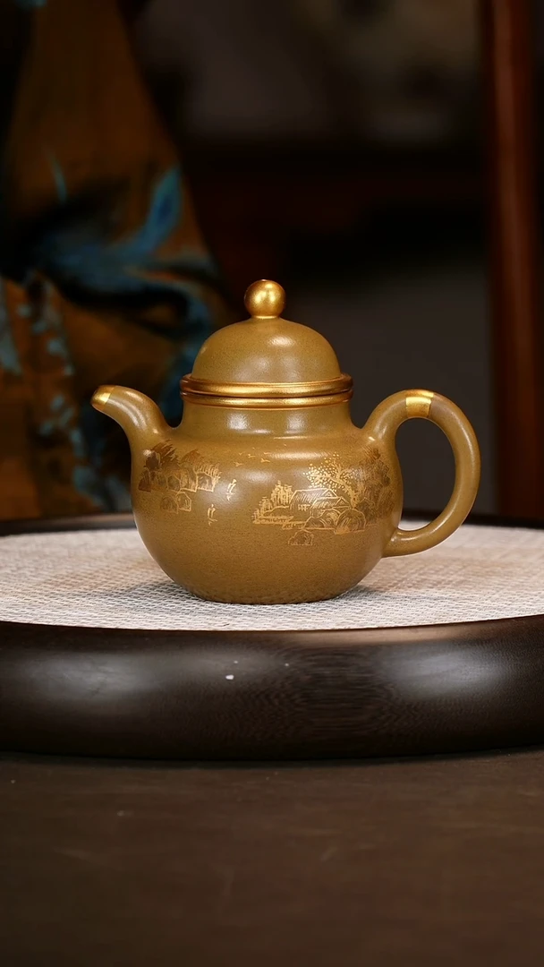 茶壶紫砂【顾海荣】古玉沉香掇球   420CC