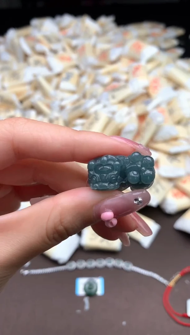 【闪购商品】翡翠挂件未镶嵌一