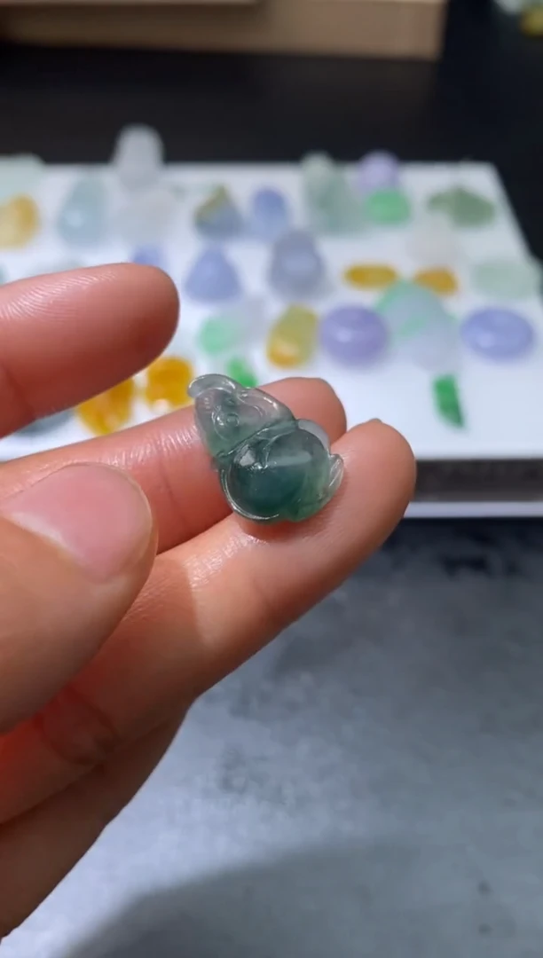 【闪购商品】定制翡翠未镶嵌翡翠毛货~