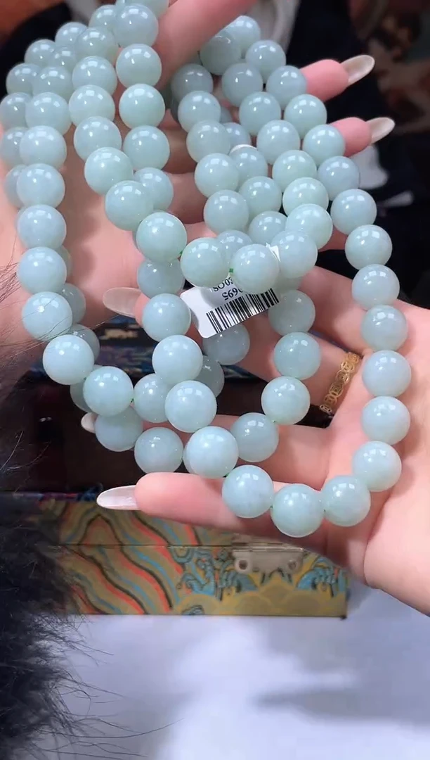 颈饰未镶嵌翡翠多样性发其一