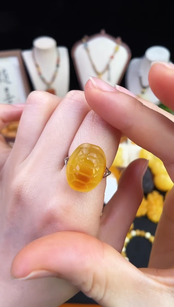 琥珀未镶嵌珠宝奇石柒月
