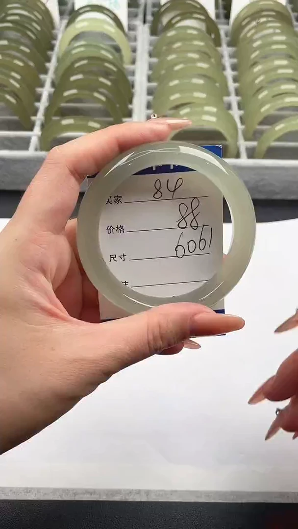 未镶嵌手镯石英质玉东陵60/61