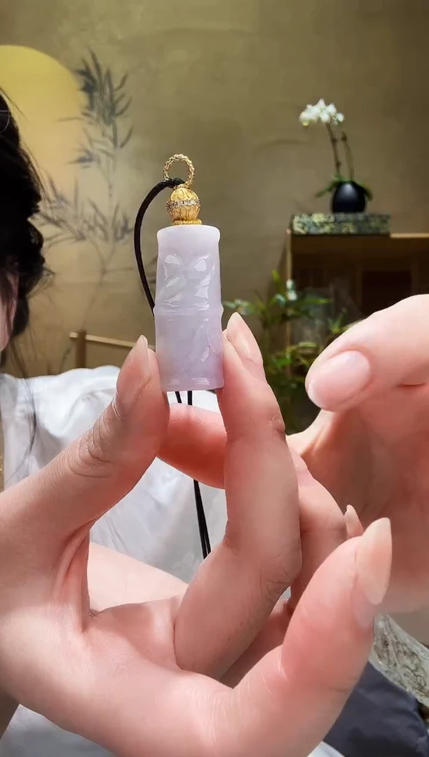 颈饰未镶嵌翡翠吊坠