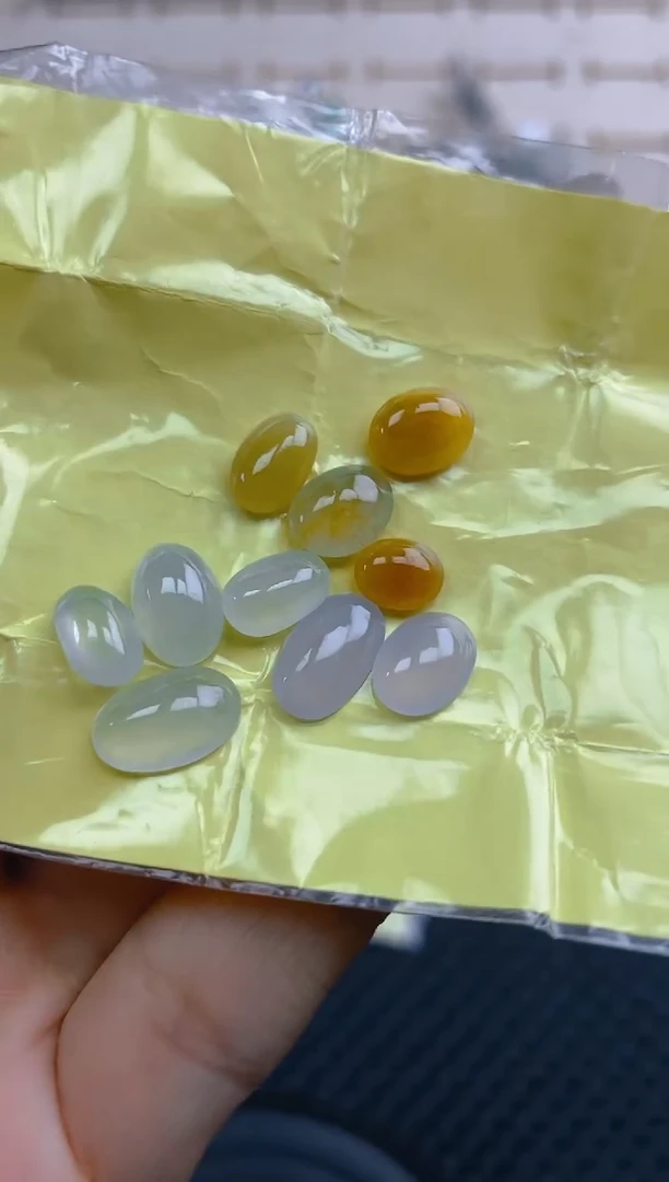 定制翡翠未镶嵌天然翡翠蛋面48