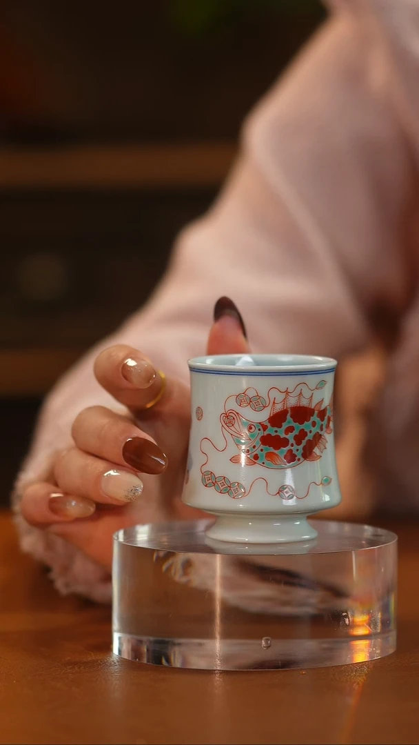 立勤堂红绿彩鱼藻马蹄杯