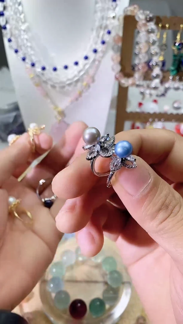 水晶摆件未镶嵌戒指
