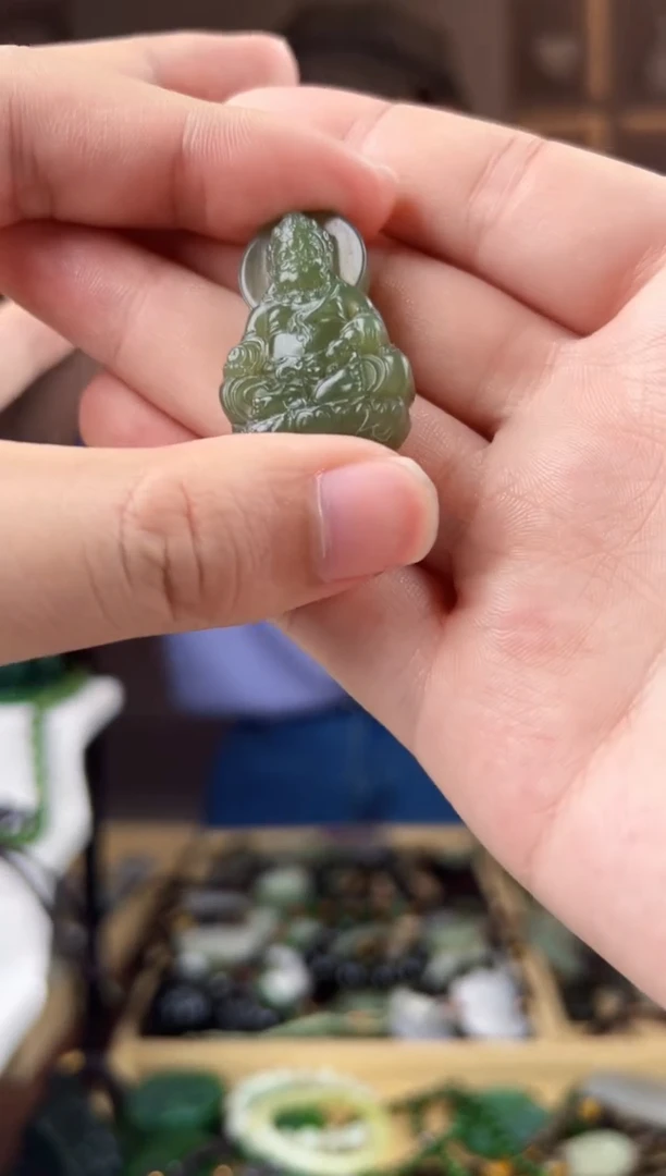 颈饰未镶嵌和田玉拍一发一，多样性发货