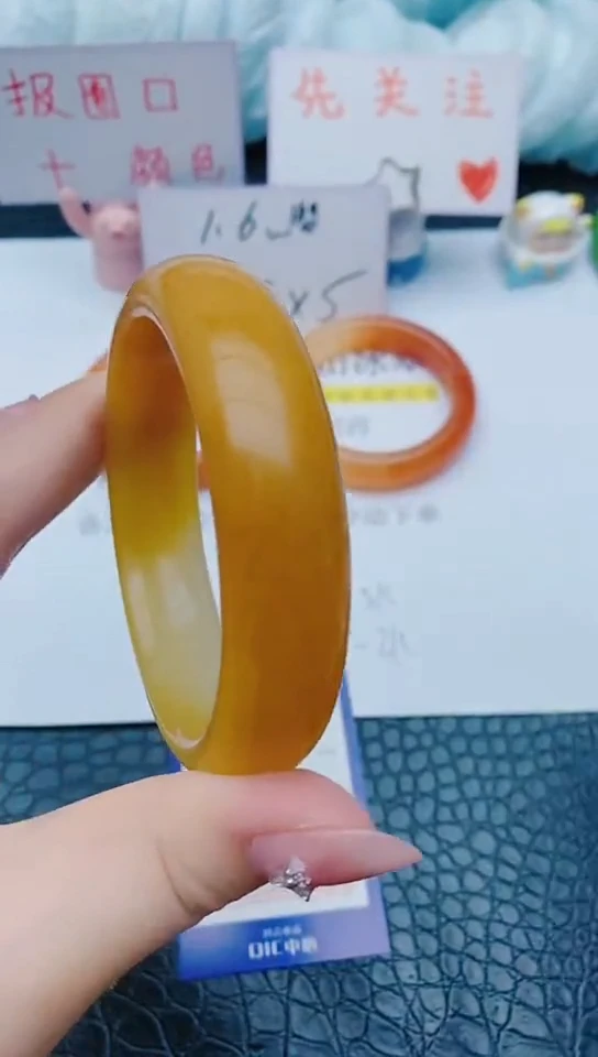 石英质玉手镯未镶嵌x125+59-60