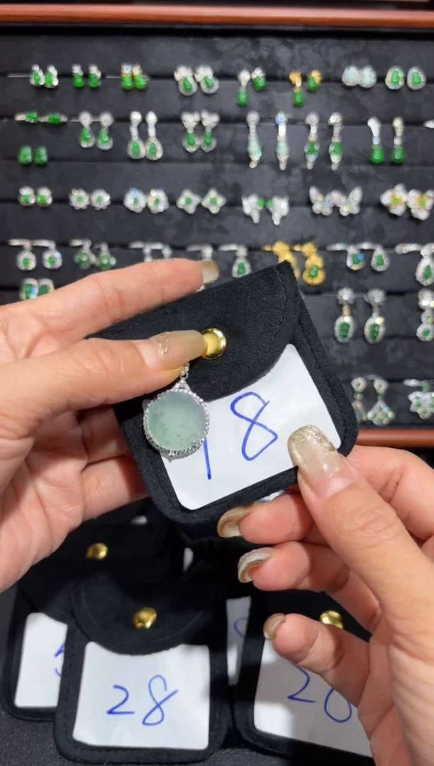 【闪购商品】翡翠颈饰银S925镶嵌无事/支持复检/一件