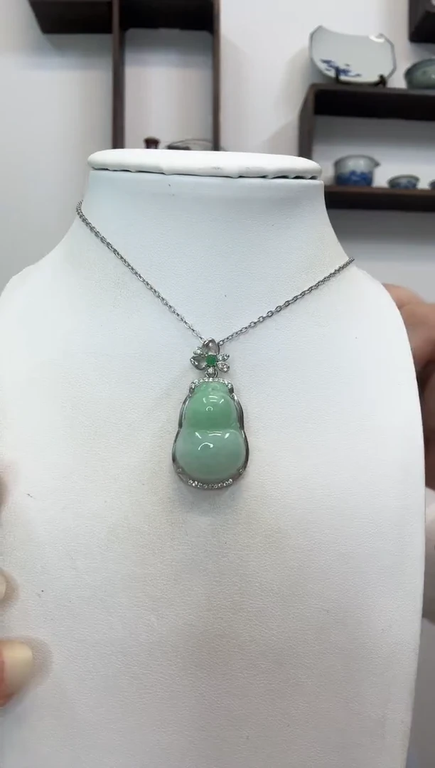 吊坠(赠链)银S925镶嵌翡翠小葫芦