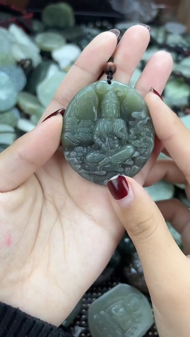 颈饰未镶嵌和田玉1