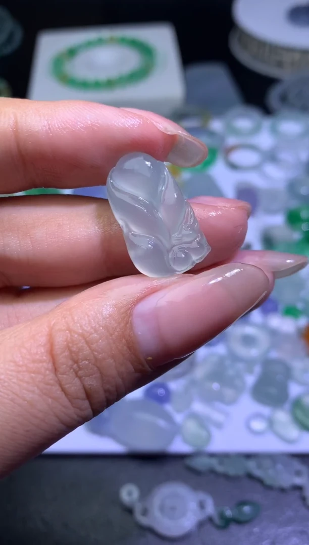 未镶嵌定制翡翠毛货