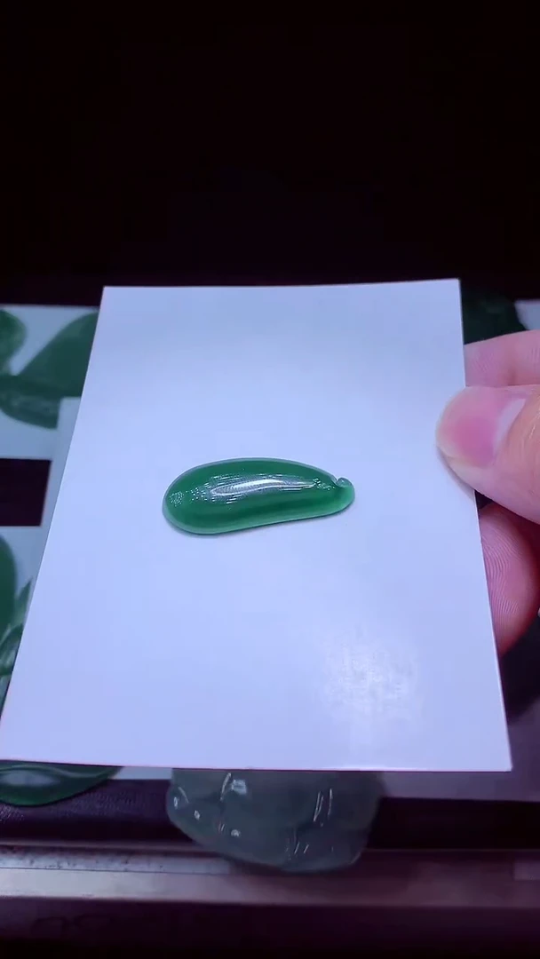 未镶嵌定制翡翠y****?天然缅甸翡翠A货毛货吊坠