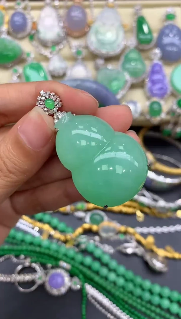 翡翠18K金镶嵌颈饰415-中国好珍宝