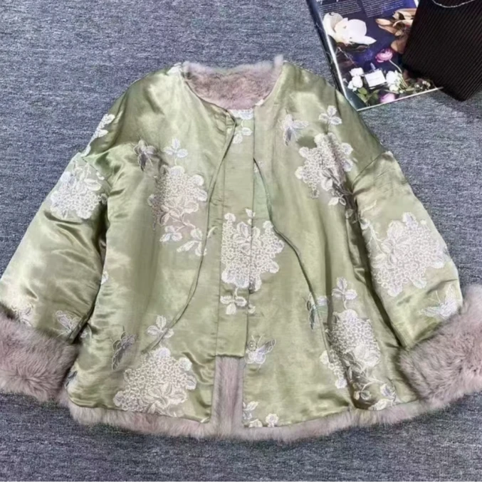 绿婉|新中式重工刺绣双面双穿毛毛外套2024D7131-CC2