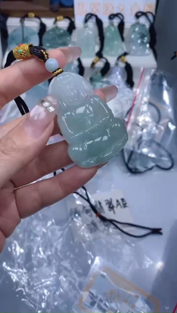 颈饰未镶嵌翡翠吊坠