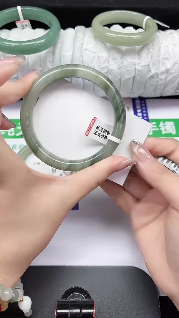 未镶嵌手镯石英质玉364-61/62