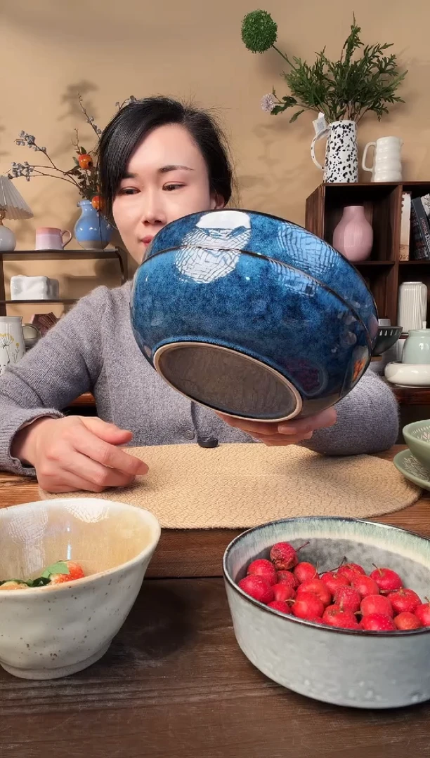 7.5英寸窑变蓝浅碗2只微瑕