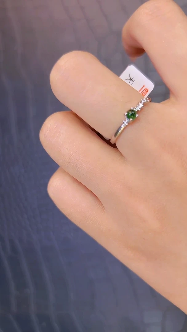 翡翠未镶嵌颈饰翡翠单颗蛋面戒指+-