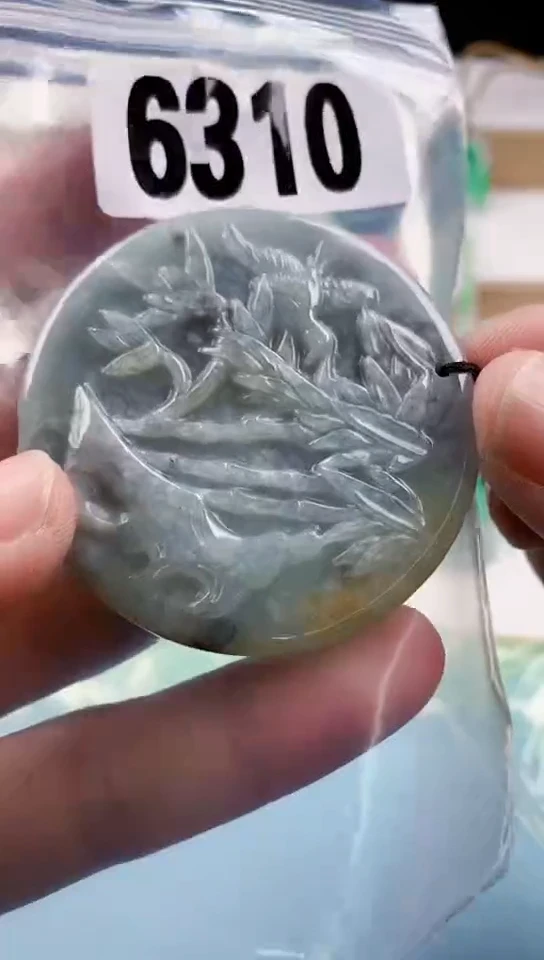 【闪购商品】翡翠挂件未镶嵌天然翡翠吊坠挂件