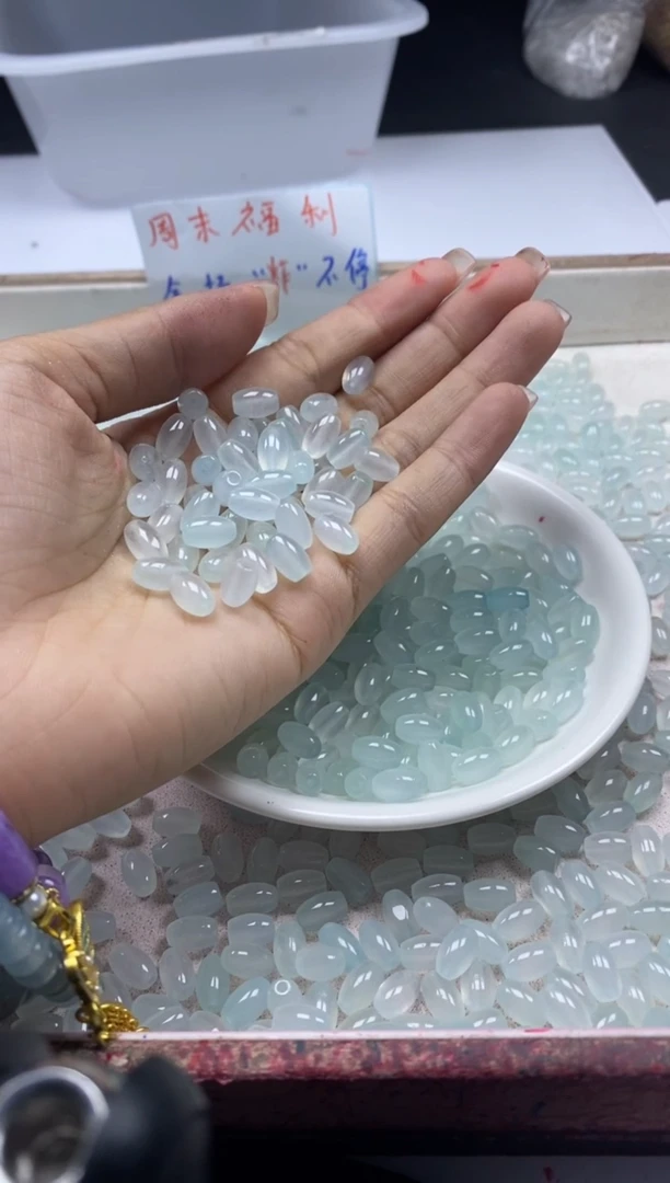 【闪购商品】玛瑙/玉髓颈饰未镶嵌w1426冰晴绿米珠9*6mm*30颗