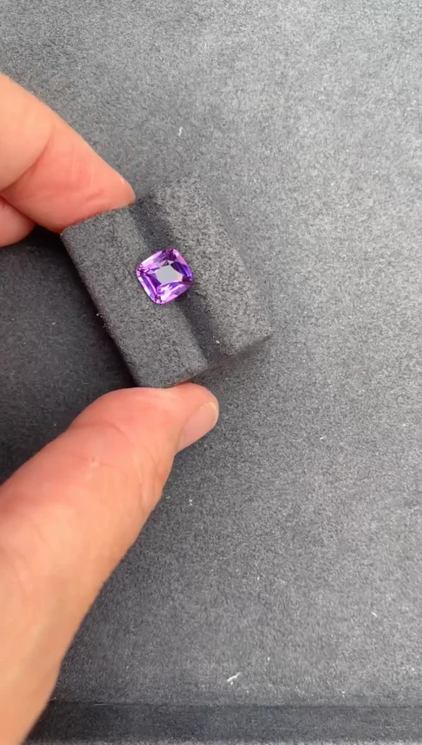 【闪购商品】彩色蓝宝石裸石未镶嵌2ct无烧紫蓝宝
