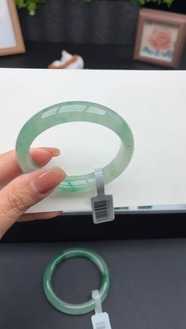 石英质玉手镯未镶嵌非洲翠手镯52mm