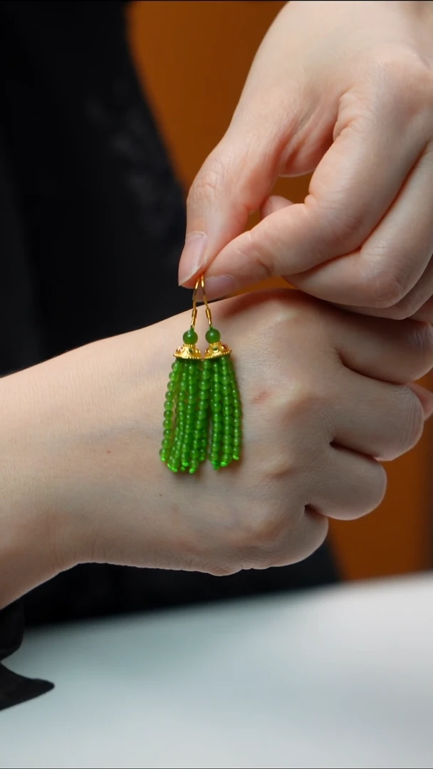 和田玉（碧玉）银S925镶嵌耳饰碧玉苹果绿耳饰 多样性发其一