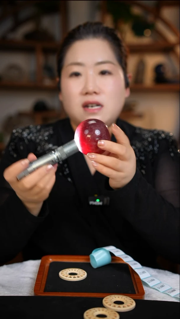 未镶嵌球石英质玉草莓晶球D680