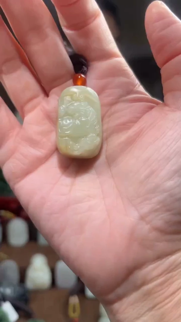 颈饰未镶嵌和田玉·