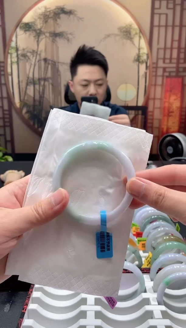 未镶嵌手镯翡翠000054116