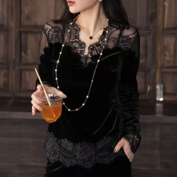 轻奢蕾丝拼接丝绒高级感拼接显瘦上衣