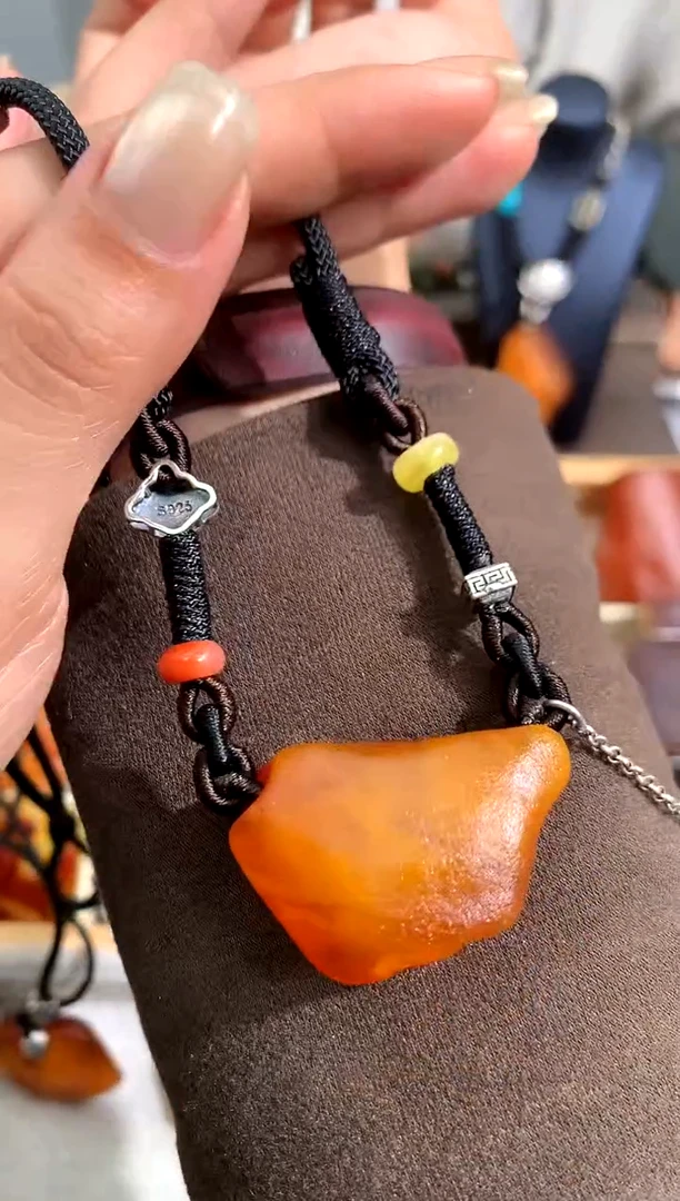 【闪购商品】蜜蜡裸石未镶嵌似玉