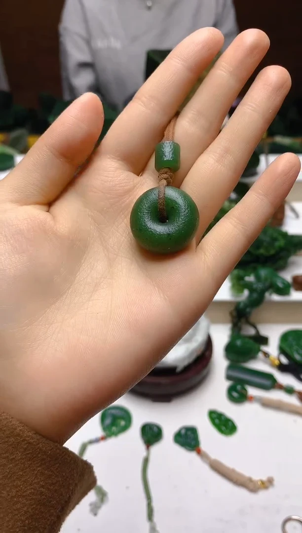 未镶嵌和田玉把件1