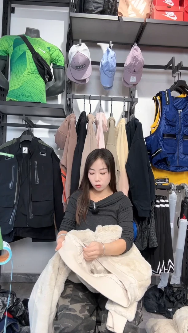 1638  编码 瑕疵款直播间过款为准 尺码  L