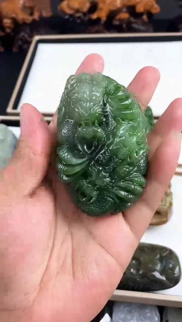 和田玉未镶嵌颈饰1