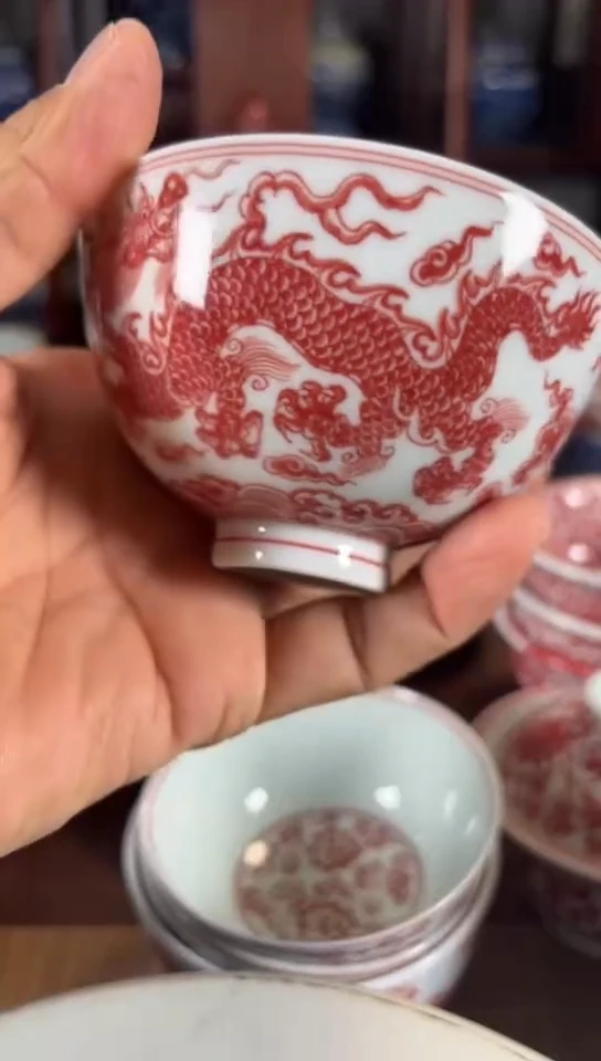 柴窑釉里红龙纹杯杯