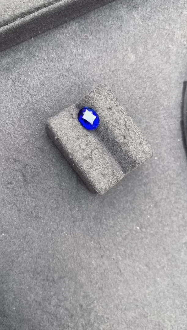 蓝宝石裸石未镶嵌2ct皇家蓝