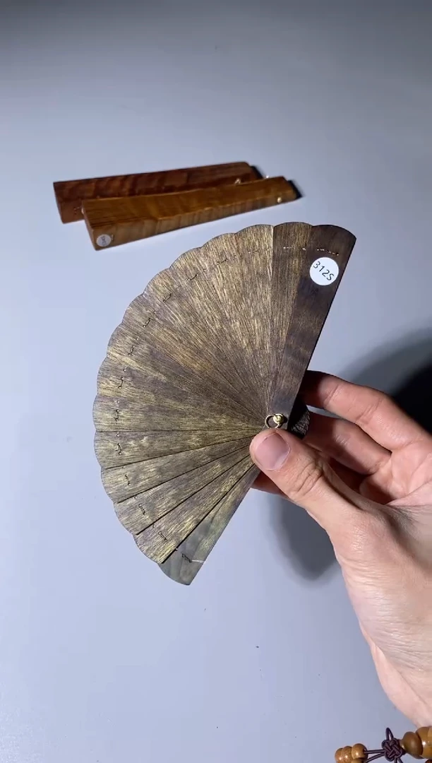 【闪购商品】金丝楠木雕312号10cm阴沉金丝楠迷你扇