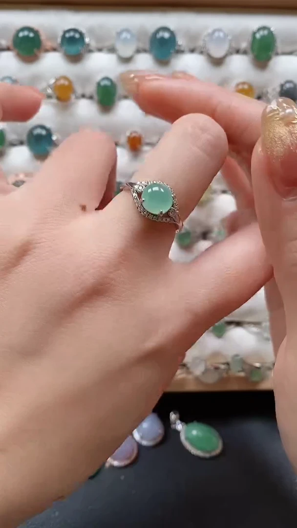 【闪购商品】翡翠戒指银S925镶嵌一物一证一礼盒