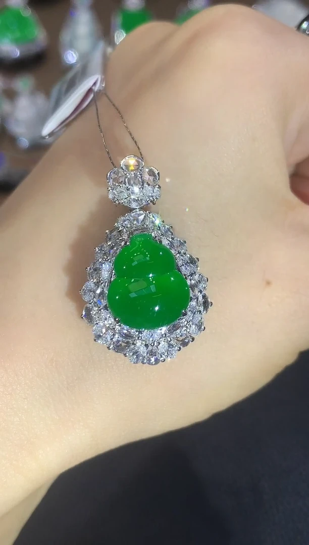 吊坠(不含链)18K金镶嵌翡翠D118