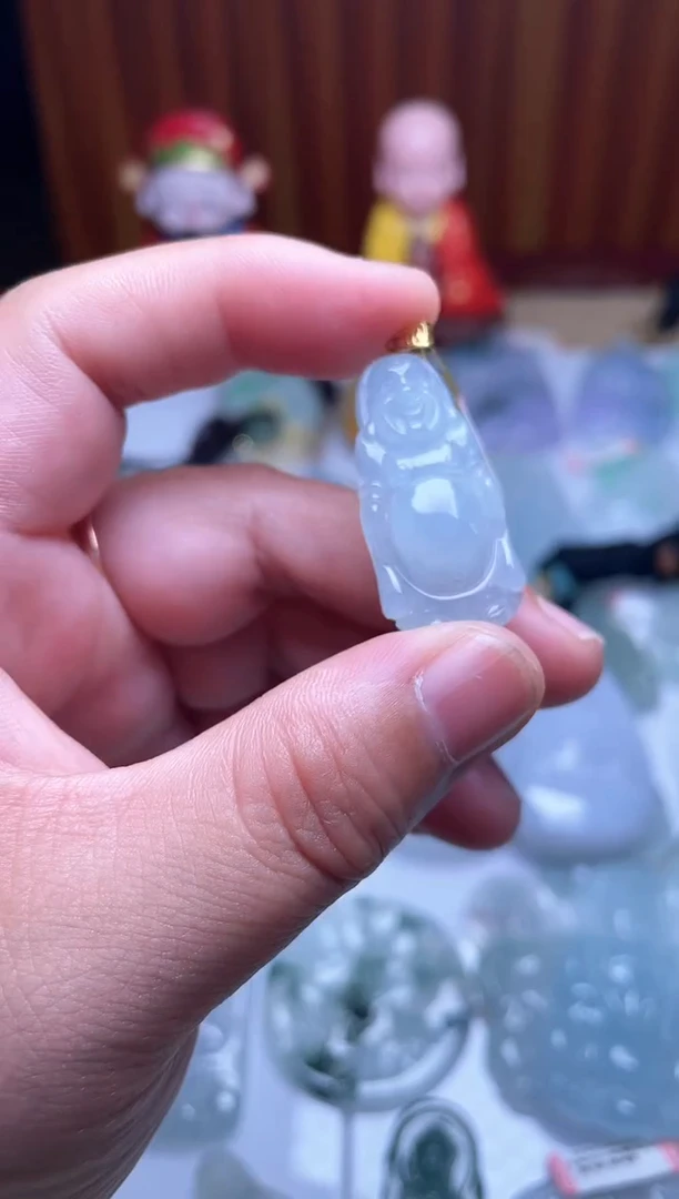 颈饰18K金镶嵌翡翠1