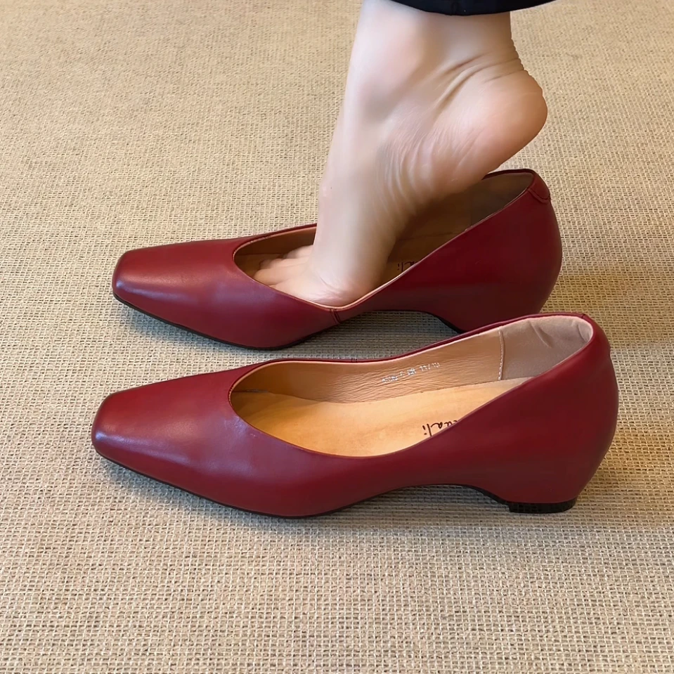 RubyL/5.5cm极简通勤复古风百搭一脚蹬方头浅口内增高单鞋女款
