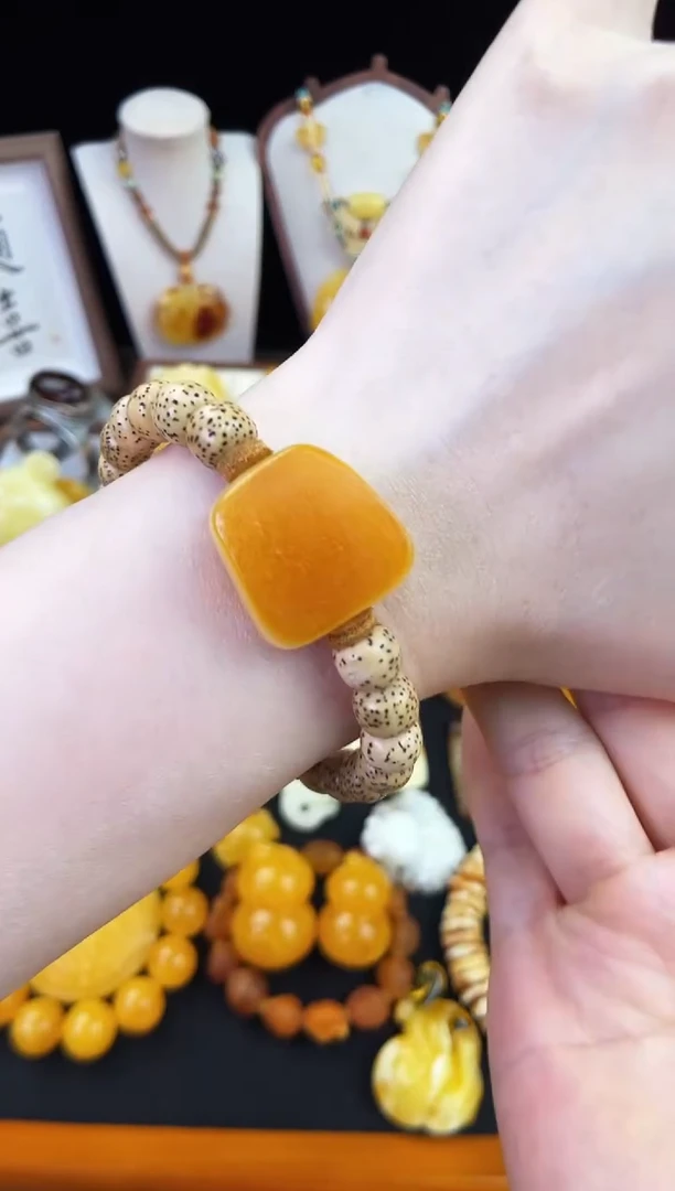 琥珀未镶嵌珠宝奇石柒月