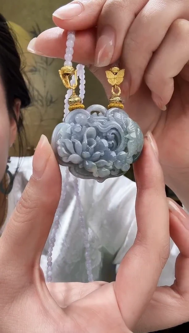 颈饰未镶嵌翡翠吊坠