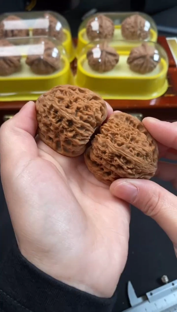 把件文玩核桃南疆石43尺c664