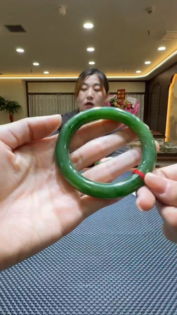 颈饰未镶嵌和田玉土**肉手镯57