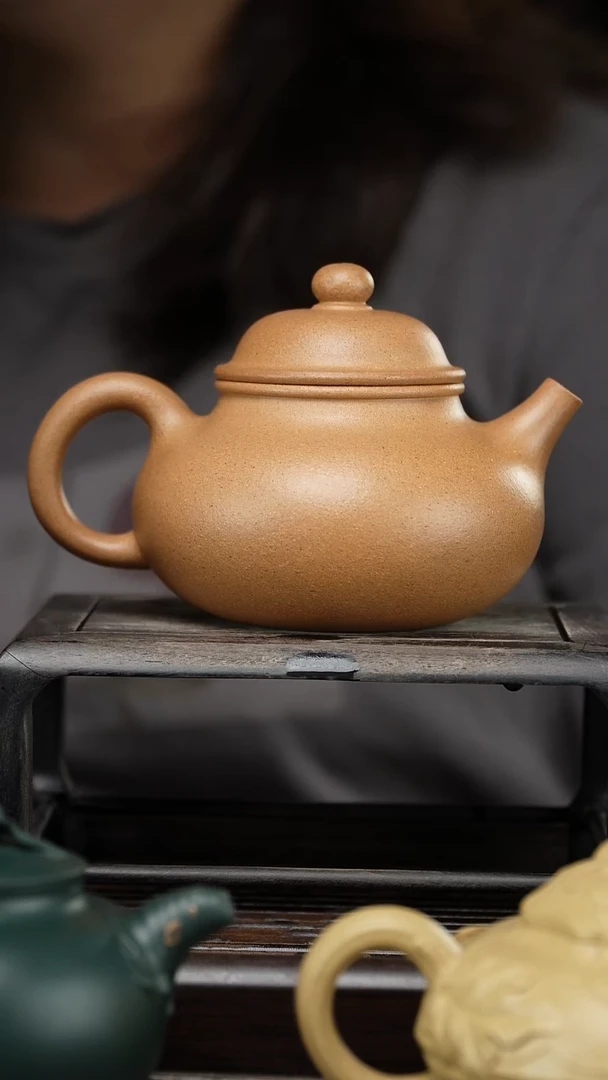 茶壶紫砂容天  青降坡